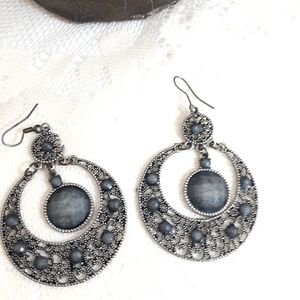 🌷Gray beaded filagre drop earrings #43A